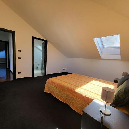 Apartmán Attico Dei Castelli Verbania Exteriér fotografie