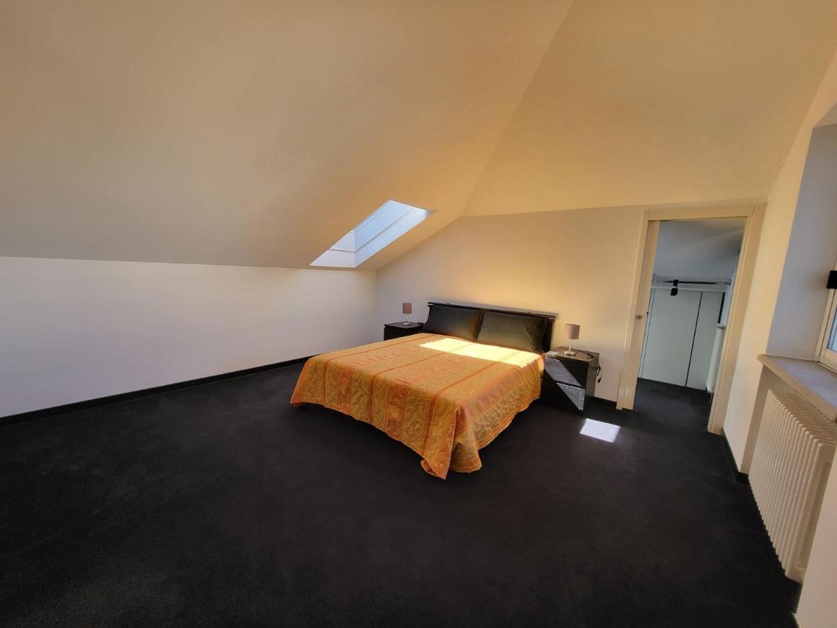 Apartmán Attico Dei Castelli Verbania Exteriér fotografie