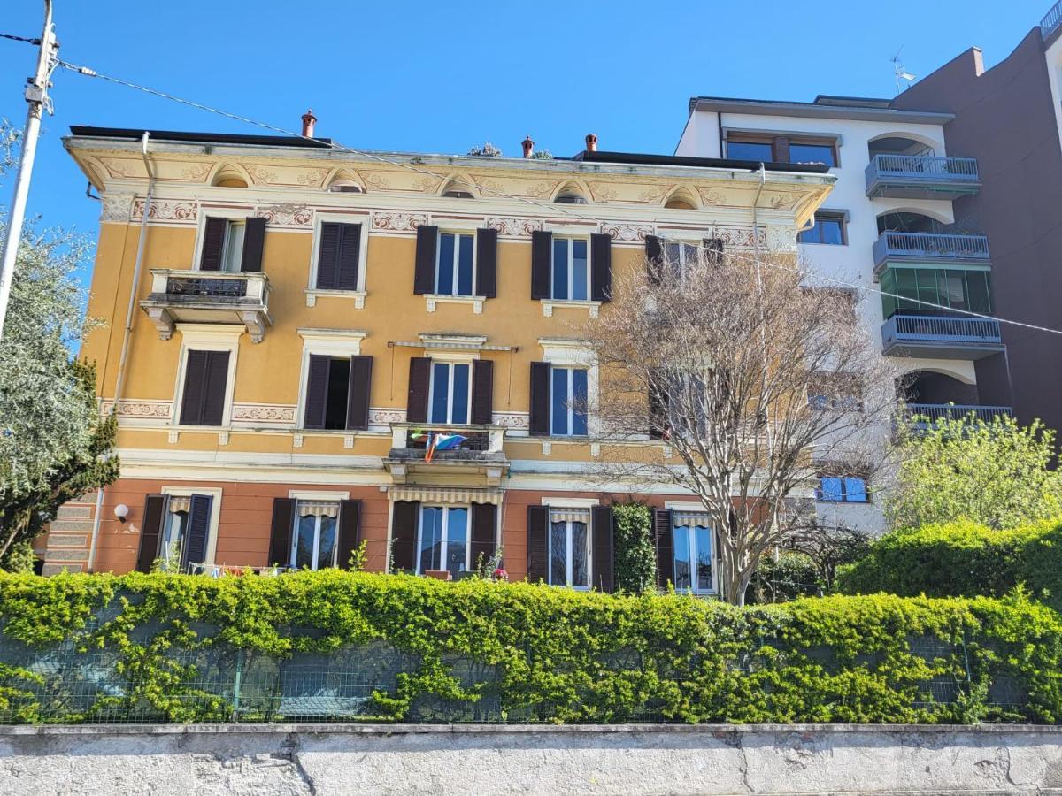 Apartmán Attico Dei Castelli Verbania Exteriér fotografie